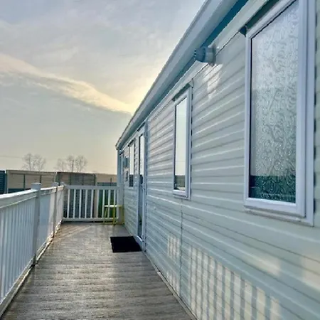 Stunning 6 Berth Caravan For Hire In Norfolk, Close To The Beach! Ref 19129S Scratby Exterior photo