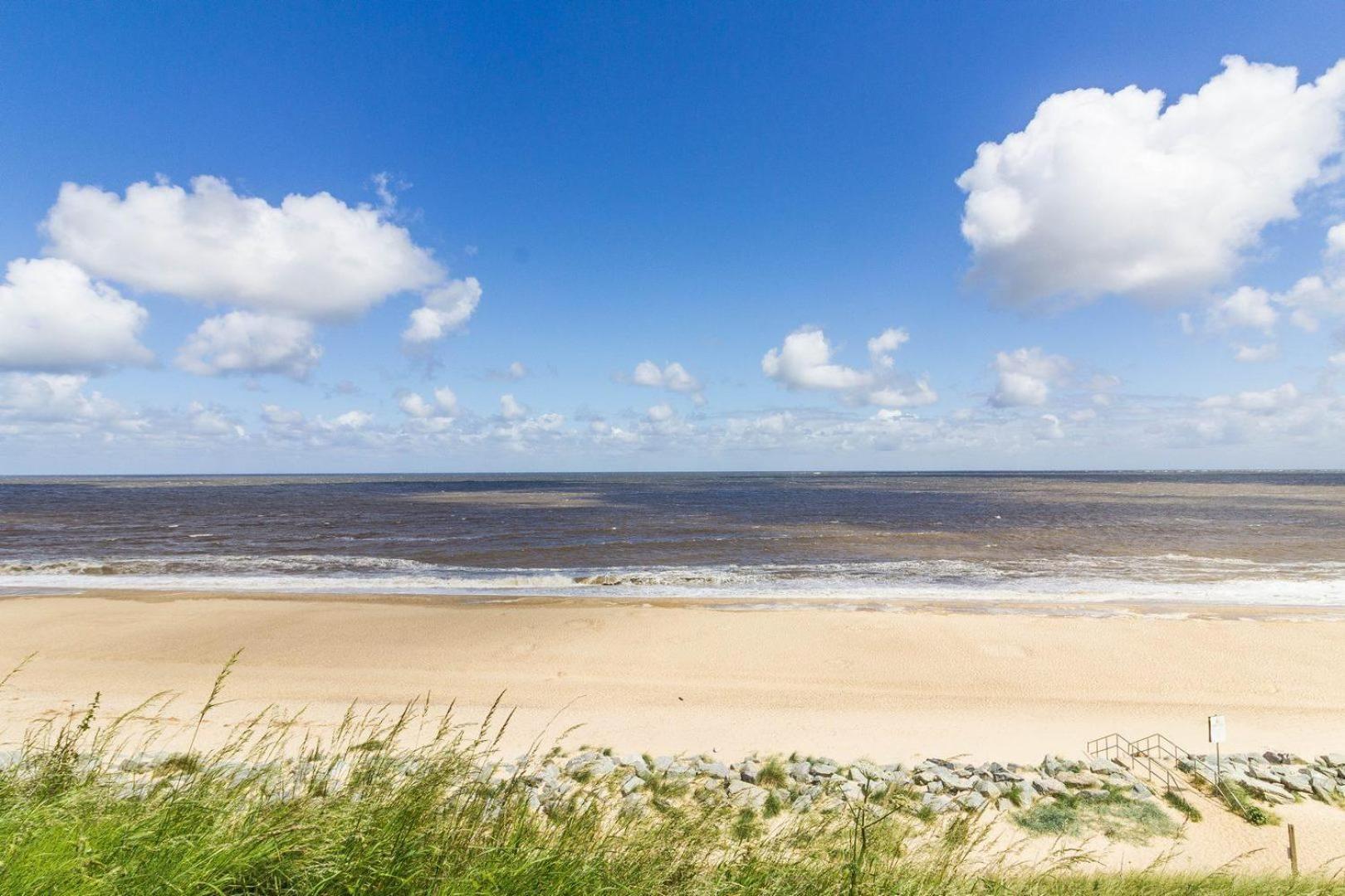 Campsite Stunning 6 Berth Caravan For Hire In Norfolk, Close To The Beach! Ref 19129s Scratby
